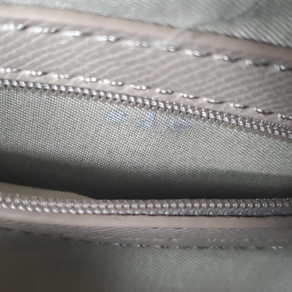 NEW Badgley Mischka Taupe Crossbody Vegan Leather Handbag with Bow and monogram. - Picture 9 of 12